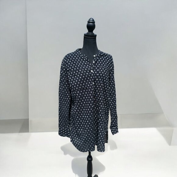 Diamond Print Button Front Blouse - Picture 2 of 2